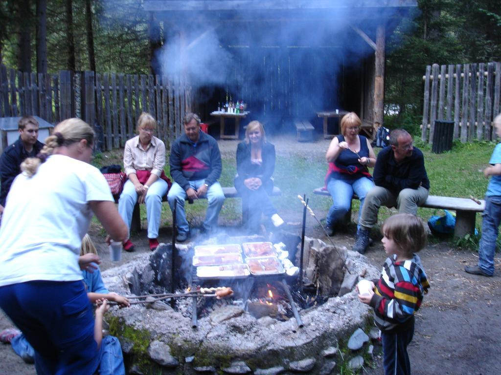 Familienparadies Wolfgangbauer Heiligenblut Exterior foto