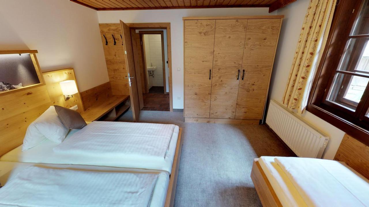Familienparadies Wolfgangbauer Heiligenblut Exterior foto